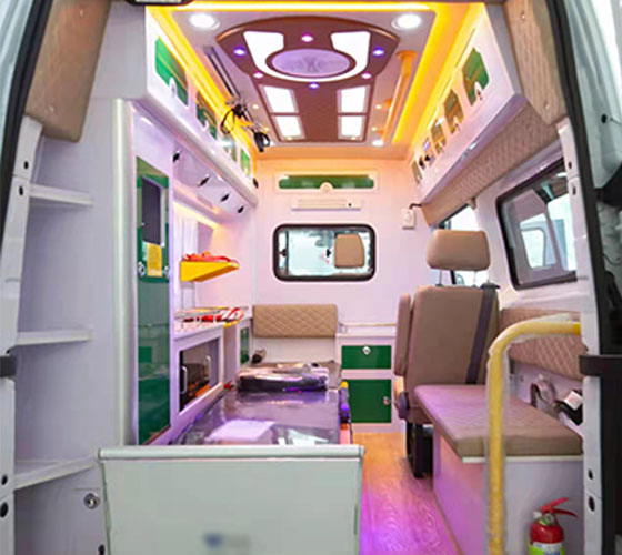 塔城车辆内部展示