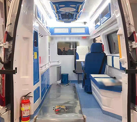 塔城车辆内部展示